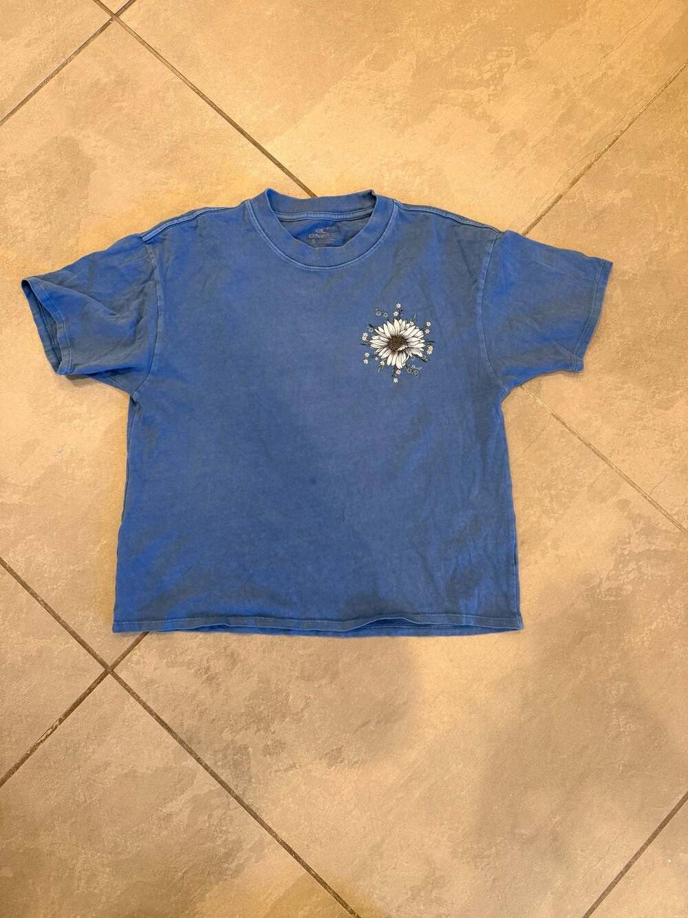 O'Neill Women's Blue Mineral Wash Daisy Graphic T-Shirt